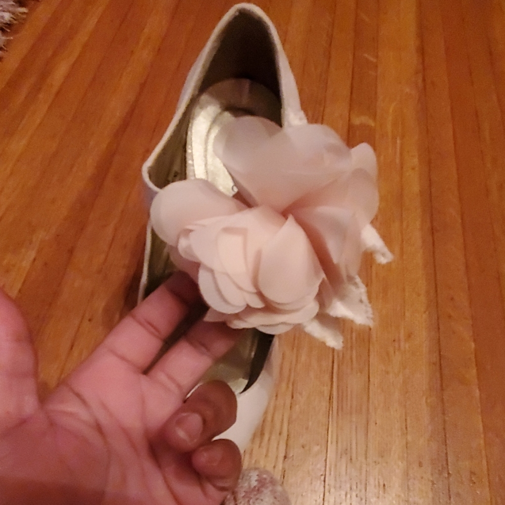 Heels - Picture 3 of 3